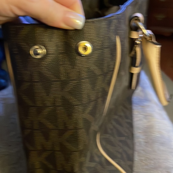 Michael Kors pleather shoulder bag - Picture 4 of 9